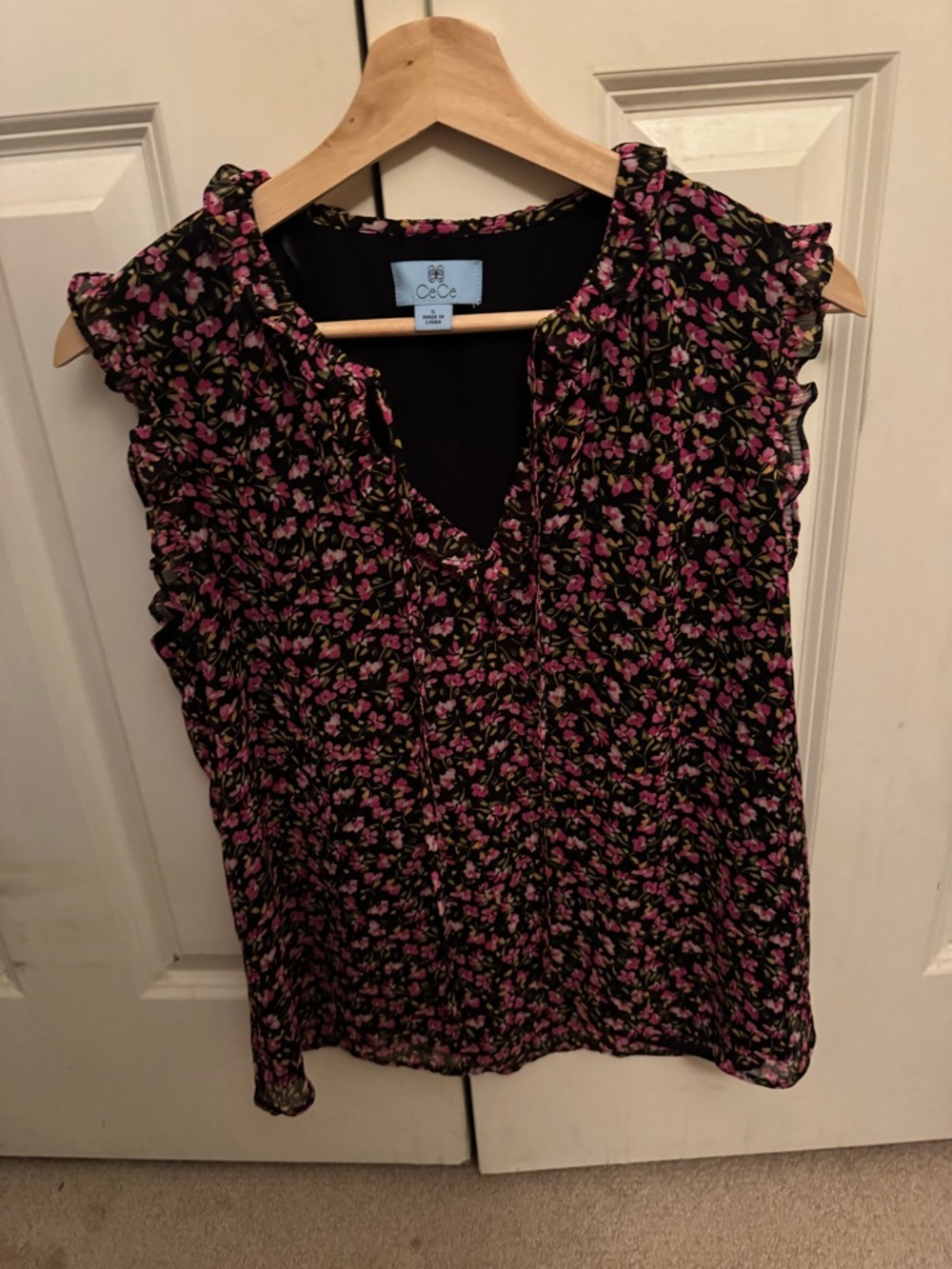 CeCe Blouse - Picture 4 of 5
